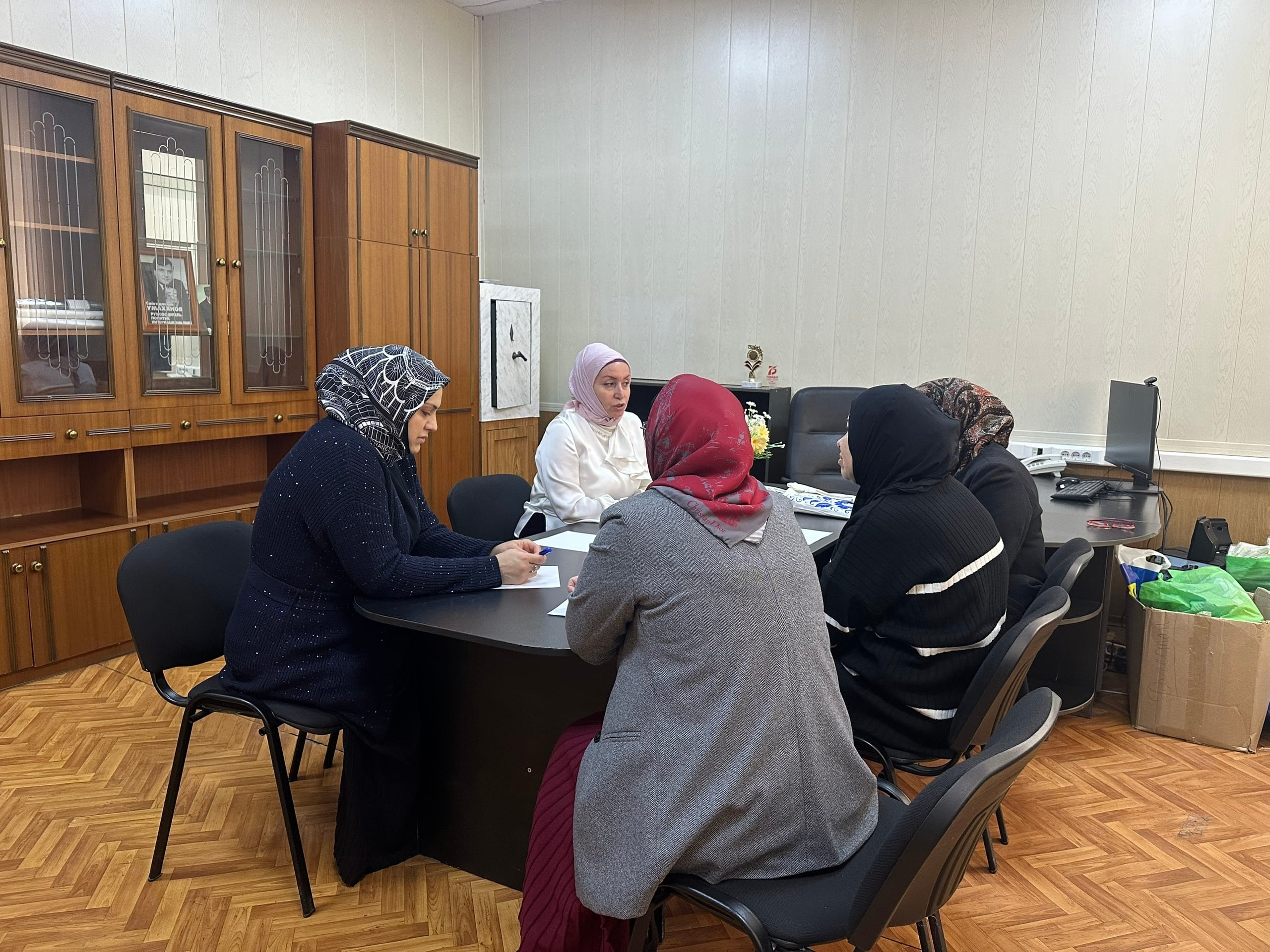 В УСЗН прошел круглый стол с семьями участников СВО и многодетными родителями