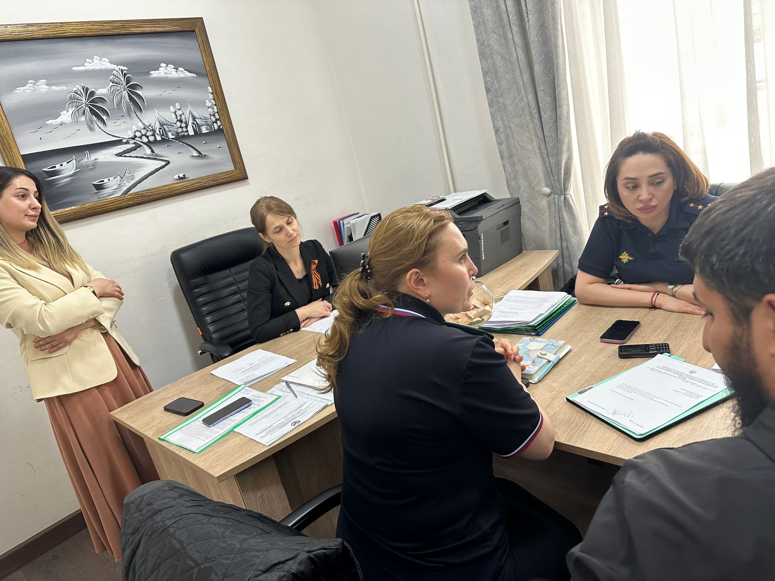 В территориальном управлении социальной защиты населения города Хасавюрта и Хасавюртовского района прошла межведомственная профилактическая встреча с родителями, оказавшимися в сложной семейной ситуации.