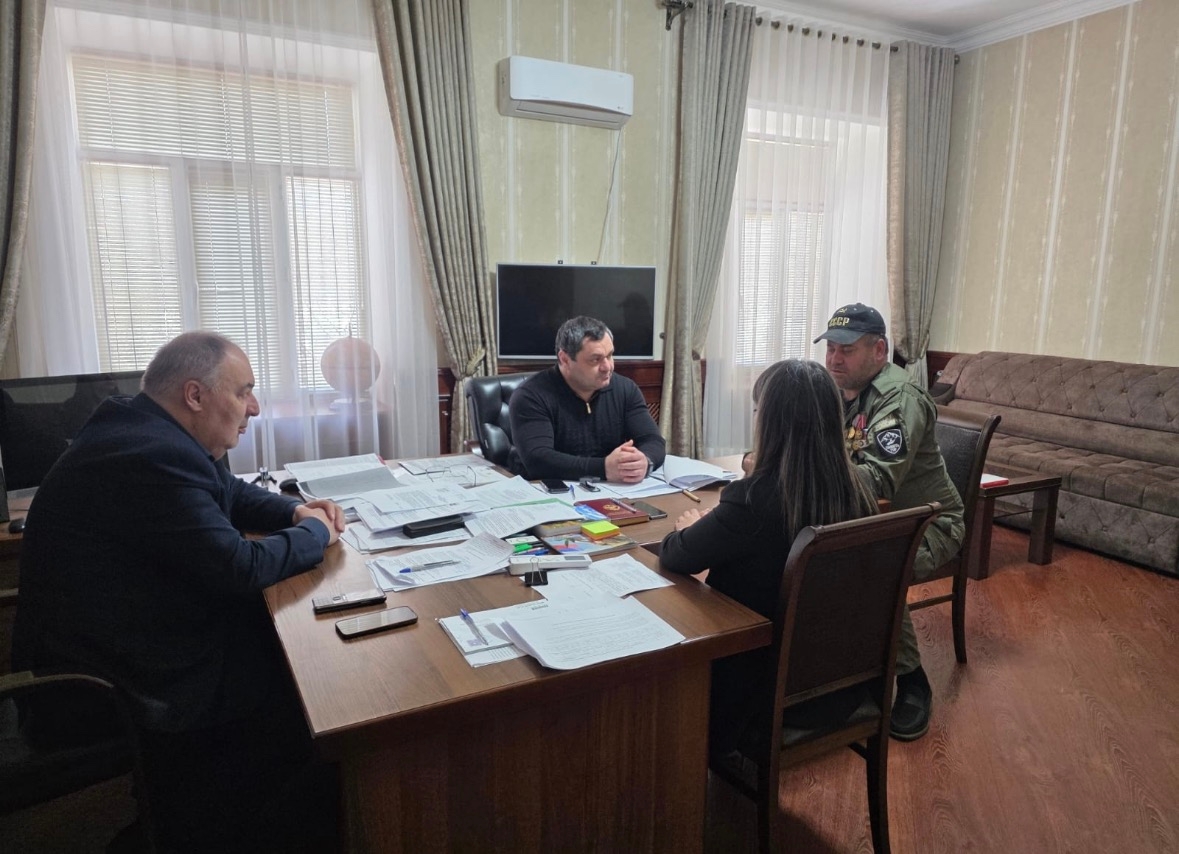 В управлении социальной защиты населения депутат Народного Собрания РД партии «Единая Россия» Руслан Ибрагимов провёл выездной приём граждан.