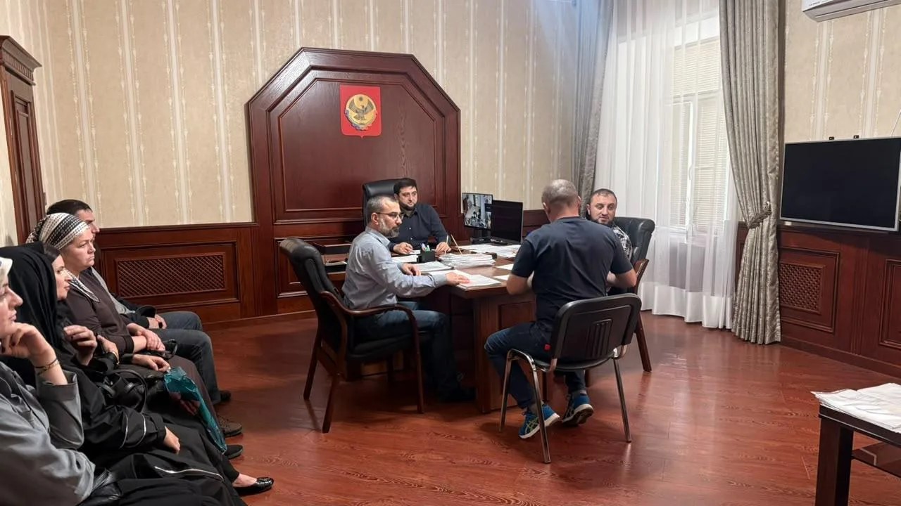 8 октября 2026 года в ГКУ РД «ТУЗСН» прошло очередное заседание межведомственной комиссии, посвящённое предоставлению государственной социальной помощи на основании социального контракта.